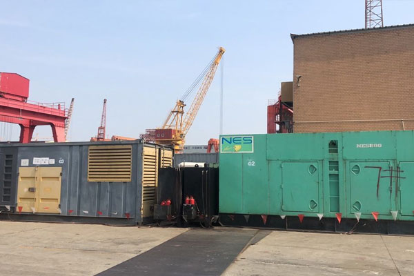 双峰发电机出租空气滤清器的清洁频率是多少？